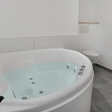Holiday home 4 Bedroom Gorgeous In *