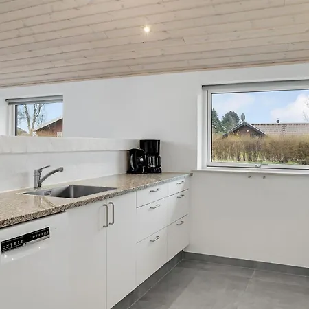 Holiday home 4 Bedroom Gorgeous In