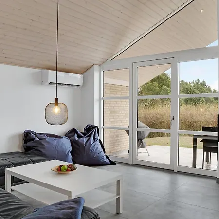 Holiday home 4 Bedroom Gorgeous In *