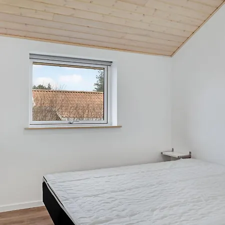 4 Bedroom Gorgeous In Holiday home Bogo By