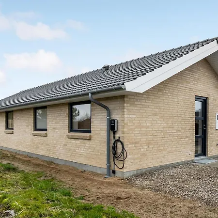 Holiday home 4 Bedroom Gorgeous In